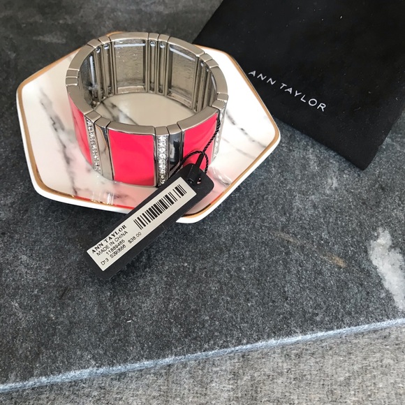 Ann Taylor Red / Silver Bracelet. NWT - Picture 3 of 4